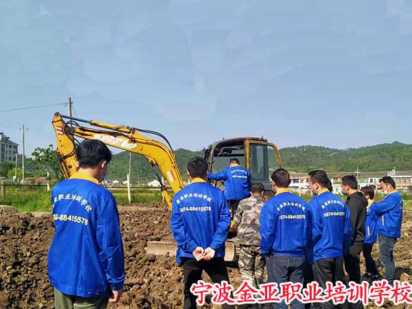 技术决定人生，金亚助你成才